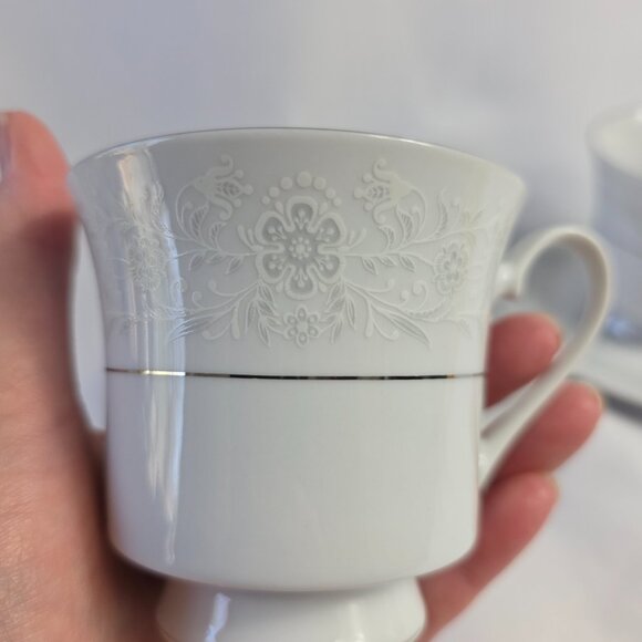 TWO Crown Ming Queen's Lace Cup & Saucer Sets White Flowers Platinum Trim - Picture 6 of 16